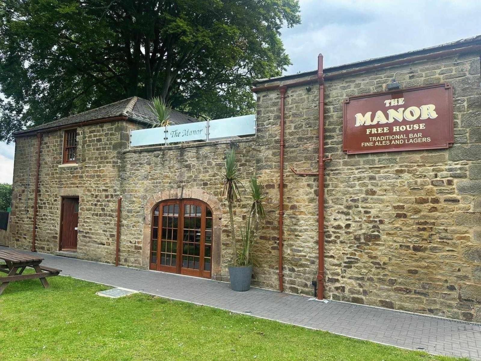 The Manor Apartment Бишъп Оукланд Екстериор снимка